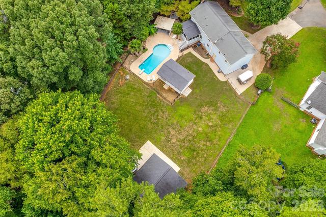 109 Falling Leaf Ln, Mount Holly, NC 28120