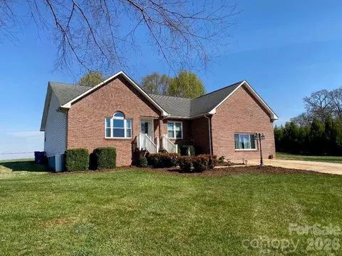3955 Northernmistic Dr, Maiden, NC 28650
