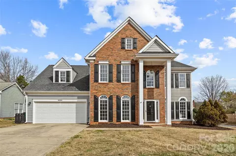 8504 Tonawanda Dr, Charlotte, NC 28277