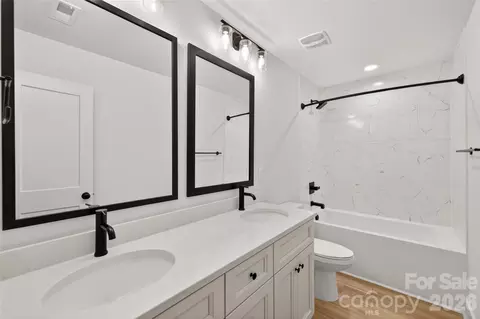 Bath - 3388 Brackhill St, Davidson, NC 28036 photo 1 of 2