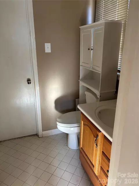 Bath - 7 Post Oak Pl, Salisbury, NC 28147 photo 3 of 3