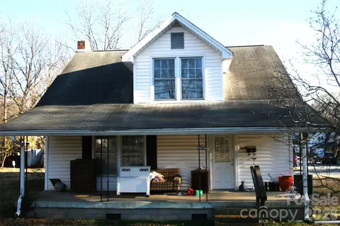 736 S Main St, Mooresville, NC 28115