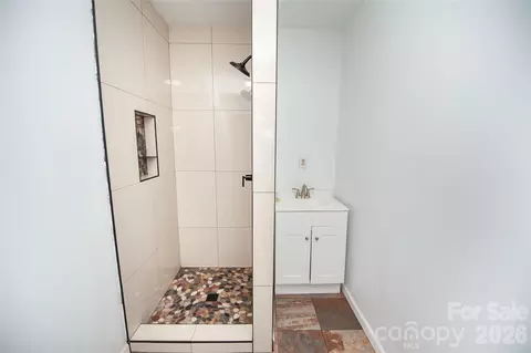 Bath - 96 Jackson Street Ext, Tryon, NC 28782 photo 2 of 2