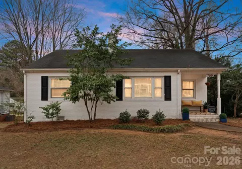 709 Fugate Ave, Charlotte, NC 28205