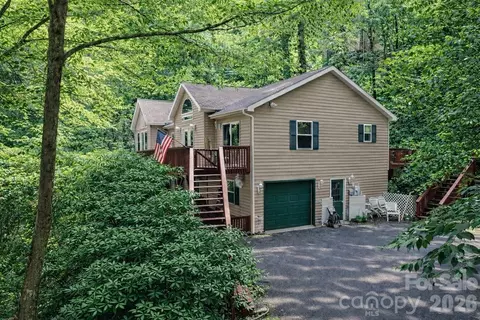 650 Creekside Dr, Maggie Valley, NC 28751