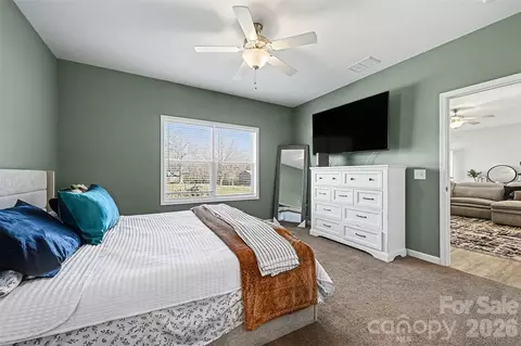 Bedroom - 2268 Westbrook Rd, Edgemoor, SC 29712 photo 2 of 3
