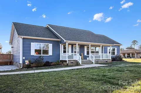 Exterior - 2268 Westbrook Rd, Edgemoor, SC 29712 photo 3 of 10