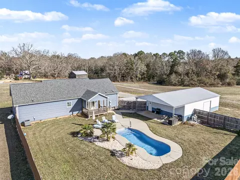 Exterior - 2268 Westbrook Rd, Edgemoor, SC 29712 photo 10 of 10