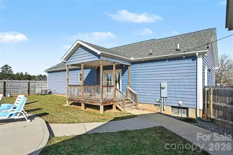 Exterior - 2268 Westbrook Rd, Edgemoor, SC 29712 photo 6 of 10