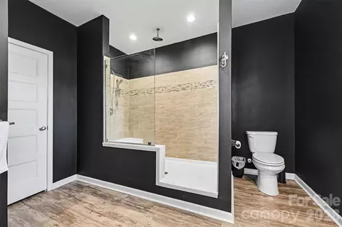 Bath - 2268 Westbrook Rd, Edgemoor, SC 29712 photo 1 of 2