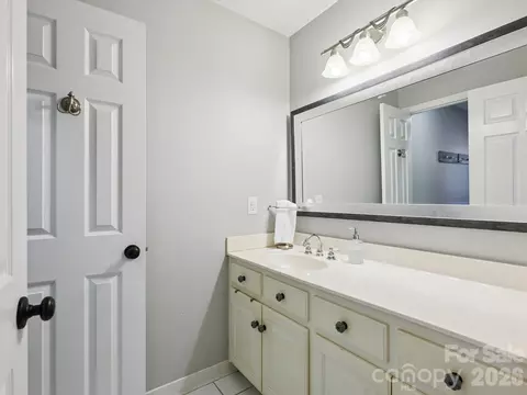 Bath - 13446 Scanlan Way, Davidson, NC 28036 photo 4 of 4