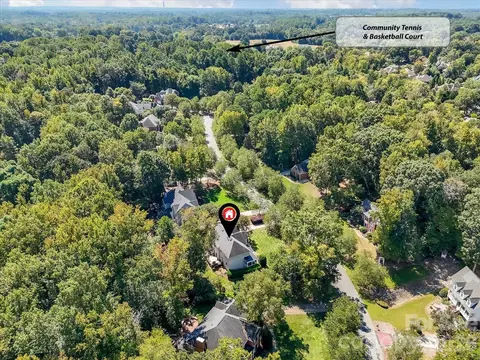View/Area - 13446 Scanlan Way, Davidson, NC 28036 photo 2 of 9