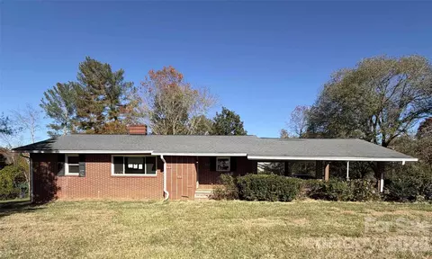 332 Legion Rd, Hudson, NC 28638