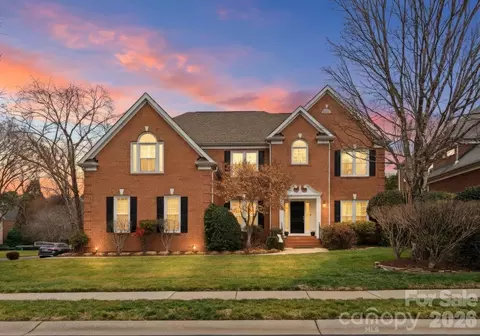 10012 Paradise Ridge Rd, Charlotte, NC 28277