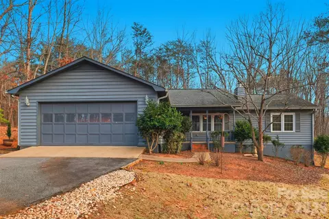 465 Mountain Laurel Dr, Columbus, NC 28722