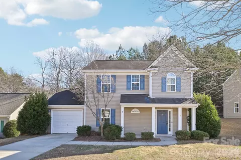 97 Ashton Bluff Cir, Mount Holly, NC 28120