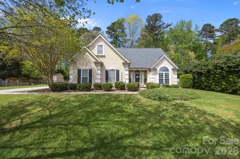 1451 Pine Needle Ln, Mooresville, NC 28115