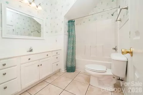 Bath - 113 9th S Ave S # B, Surfside Beach, SC 29575 photo 2 of 5