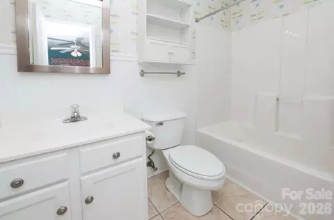 Bath - 113 9th S Ave S # B, Surfside Beach, SC 29575 photo 3 of 5