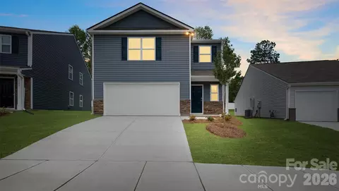51 Caroline Valley Ln, Hendersonville, NC 28792