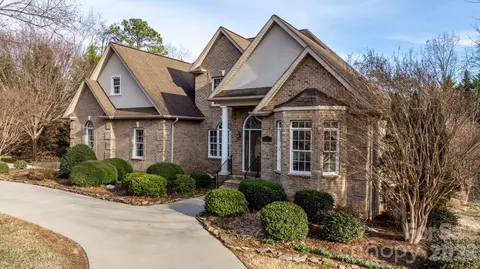 2301 Willow Creek Dr, Newton, NC 28658