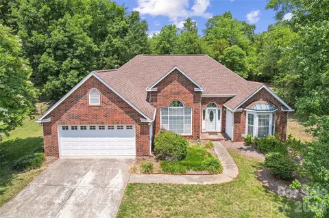 12408 Sandringham Pl, Charlotte, NC 28262