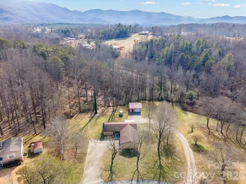 View/Area - 2153 S Fork Dr, Morganton, NC 28655 photo 2 of 4