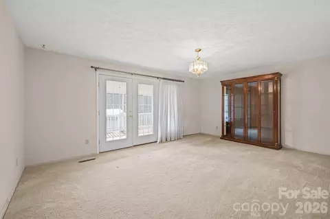 Living - 2153 S Fork Dr, Morganton, NC 28655 photo 3 of 7