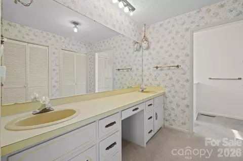 Bath - 2153 S Fork Dr, Morganton, NC 28655 photo 1 of 4