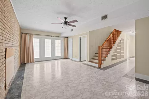 Living - 2153 S Fork Dr, Morganton, NC 28655 photo 6 of 7
