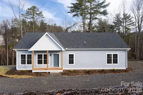 87 Locust Grove Rd, Weaverville, NC 28787