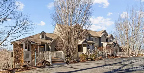 80 Stoney Falls 3-201 Loop #3-201, Burnsville, NC 28714