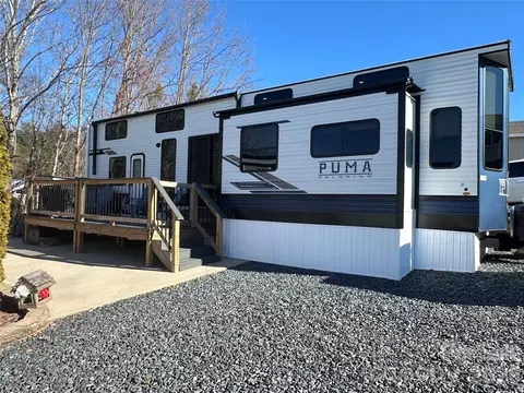 106 Eagle Dr, New London, NC 28127