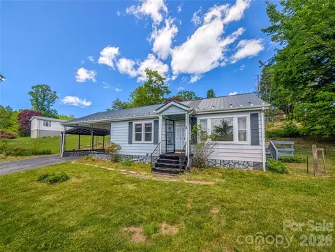 97 Tom Sparks Rd, Spruce Pine, NC 28777