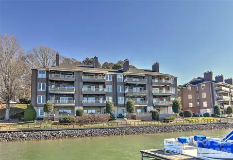 7332 Lakefront 4 Dr #4, Charlotte, NC 28278