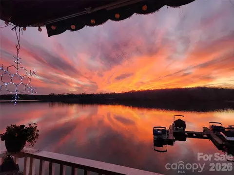 7332 Lakefront 4 Dr #4, Charlotte, NC 28278