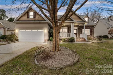 1613 Essex Hall Dr, Rock Hill, SC 29730