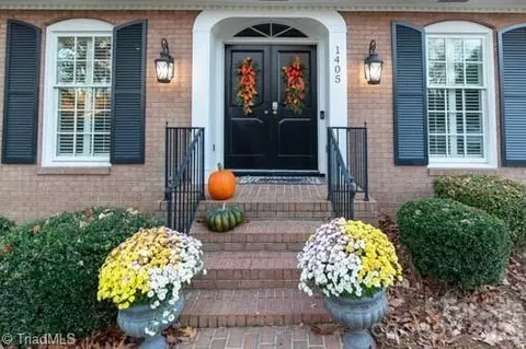 1405 Lyndhurst Dr, High Point, NC 27262