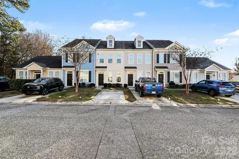112 N Canyon Ridge Dr, Mount Holly, NC 28120