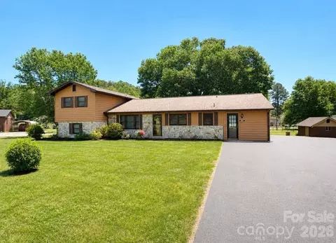 3253 Us 70 W Hwy W, Marion, NC 28752