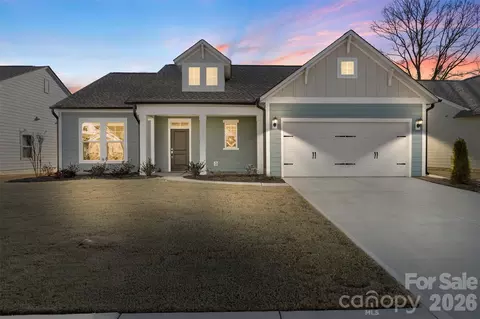 3229 Vermillion Dr, Harrisburg, NC 28075