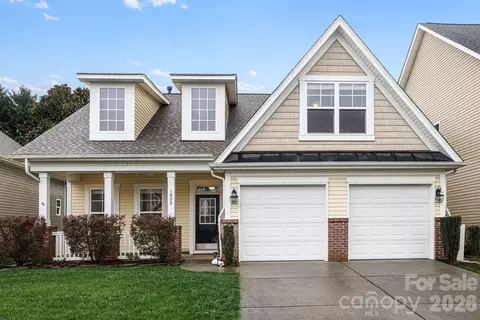 1022 Fleming Ln, Matthews, NC 28104