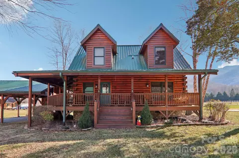 54 Meandering Way, Maggie Valley, NC 28751