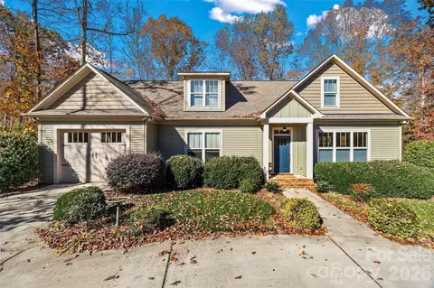7718 Farmbrook Dr, Waxhaw, NC 28173