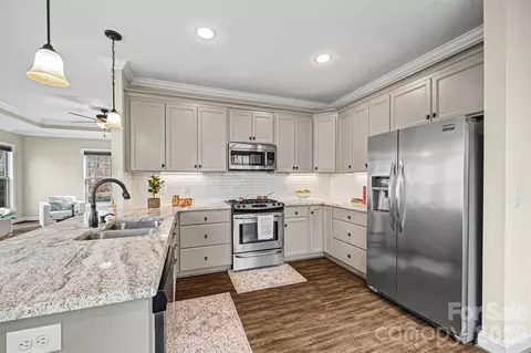 Kitchen - 7718 Farmbrook Dr, Waxhaw, NC 28173 photo 1 of 2