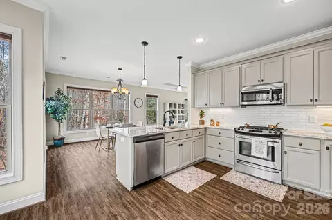 Kitchen - 7718 Farmbrook Dr, Waxhaw, NC 28173 photo 2 of 2