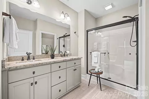 Bath - 7718 Farmbrook Dr, Waxhaw, NC 28173 photo 1 of 2