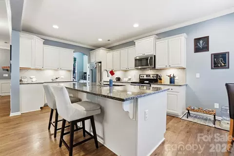 1103 Clover Ln, Matthews, NC 28104 photo 9