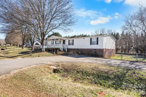 1817 Ellick Dr, Newton, NC 28658
