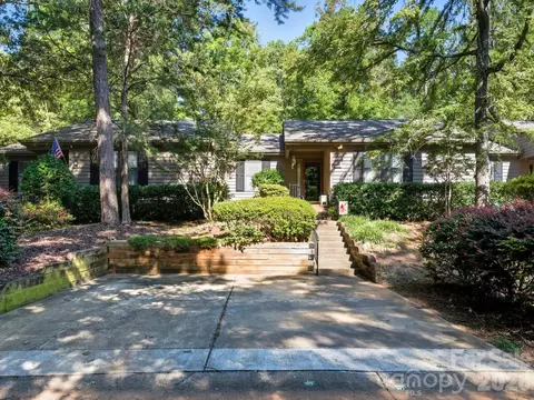 498 Sweetgum Dr, Fort Mill, SC 29715